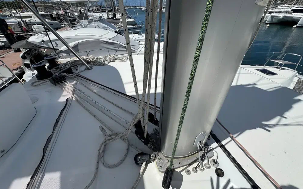 slider 18 Lagoon 46