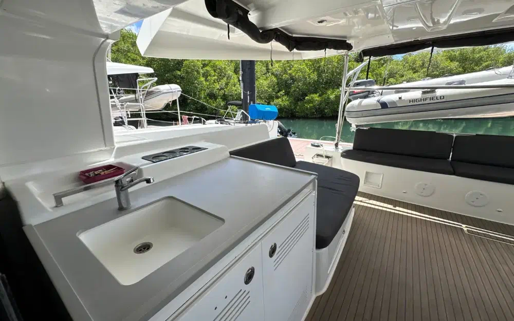 slider 29 Lagoon 46