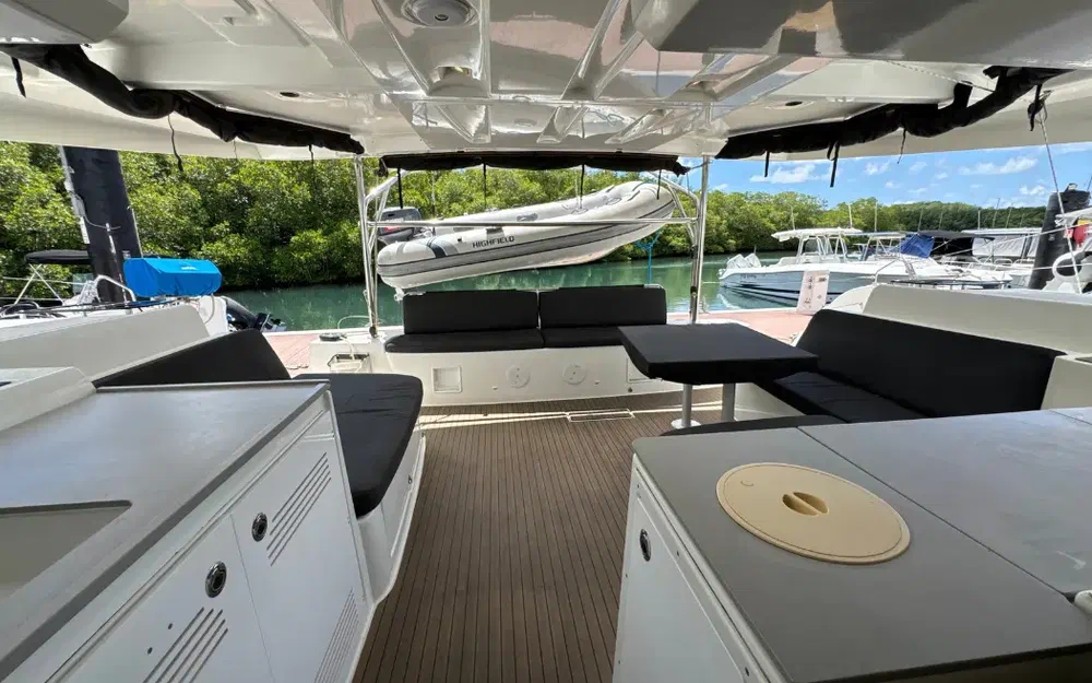 slider 31 Lagoon 46