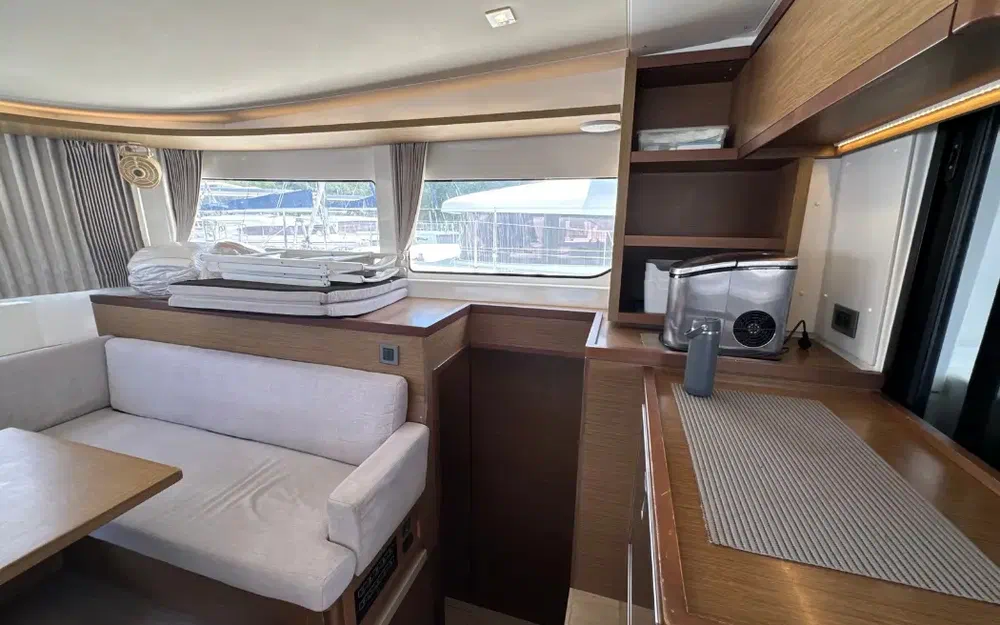 slider 34 Lagoon 46