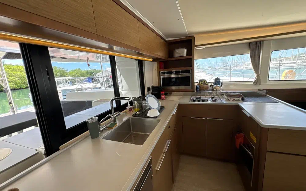 slider 35 Lagoon 46