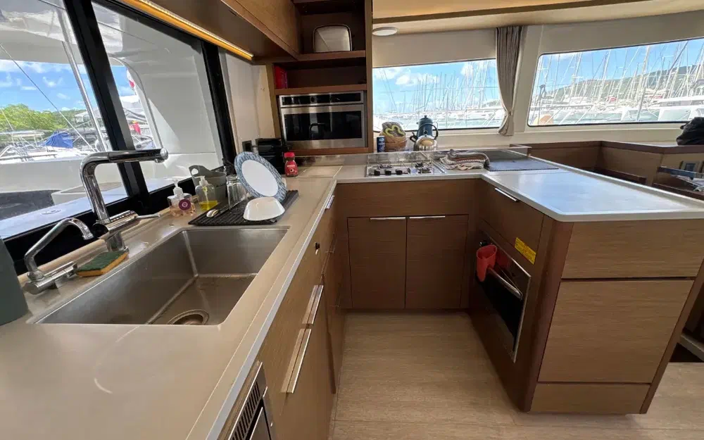 slider 36 Lagoon 46