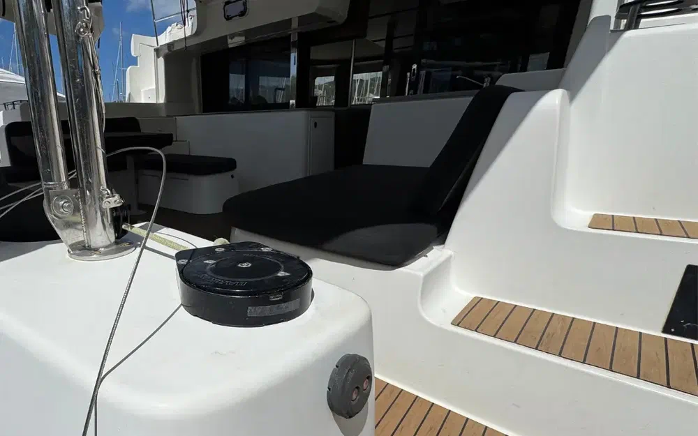 slider 3 Lagoon 46