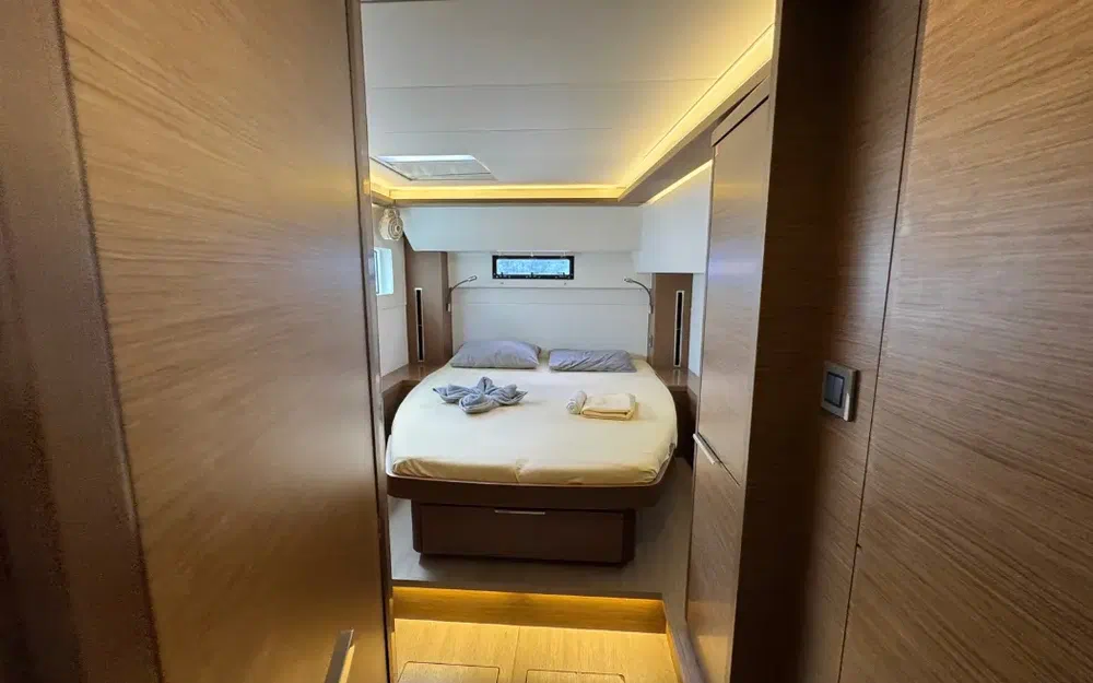 slider 52 Lagoon 46