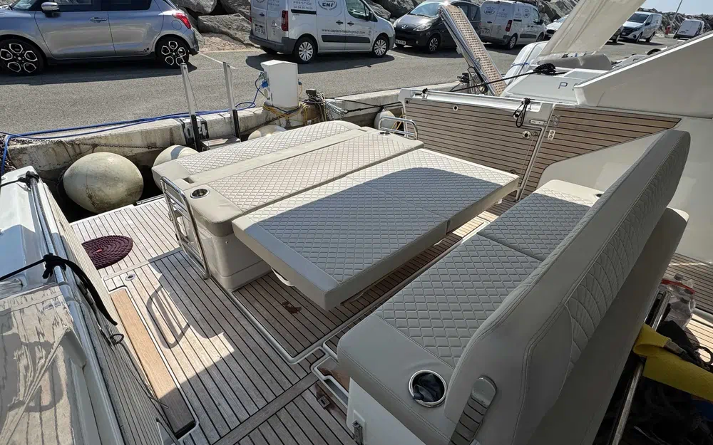 slider 3 Jeanneau DB 37