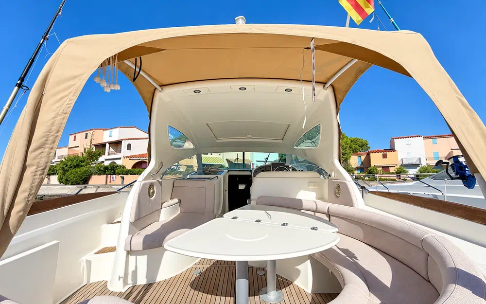 slider 4 Jeanneau Prestige 34 Hard Top