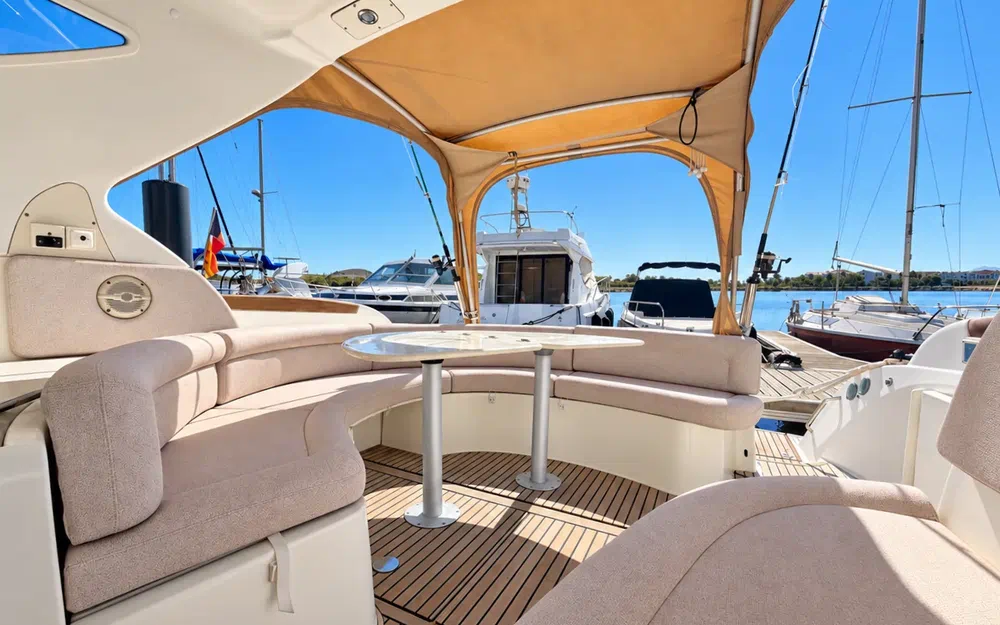 slider 5 Jeanneau Prestige 34 Hard Top