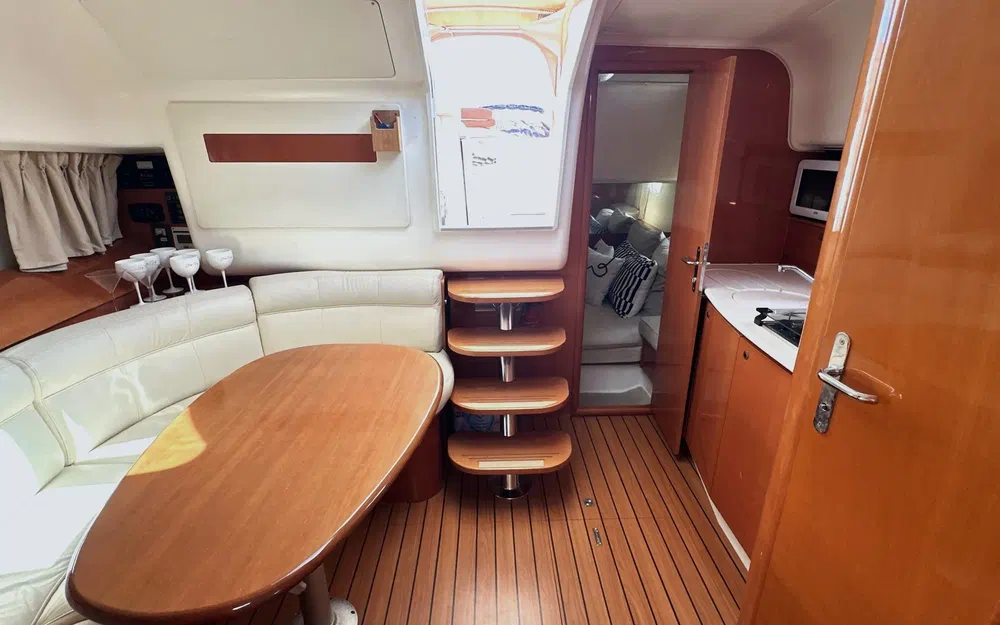 slider 16 Jeanneau Prestige 34 Hard Top