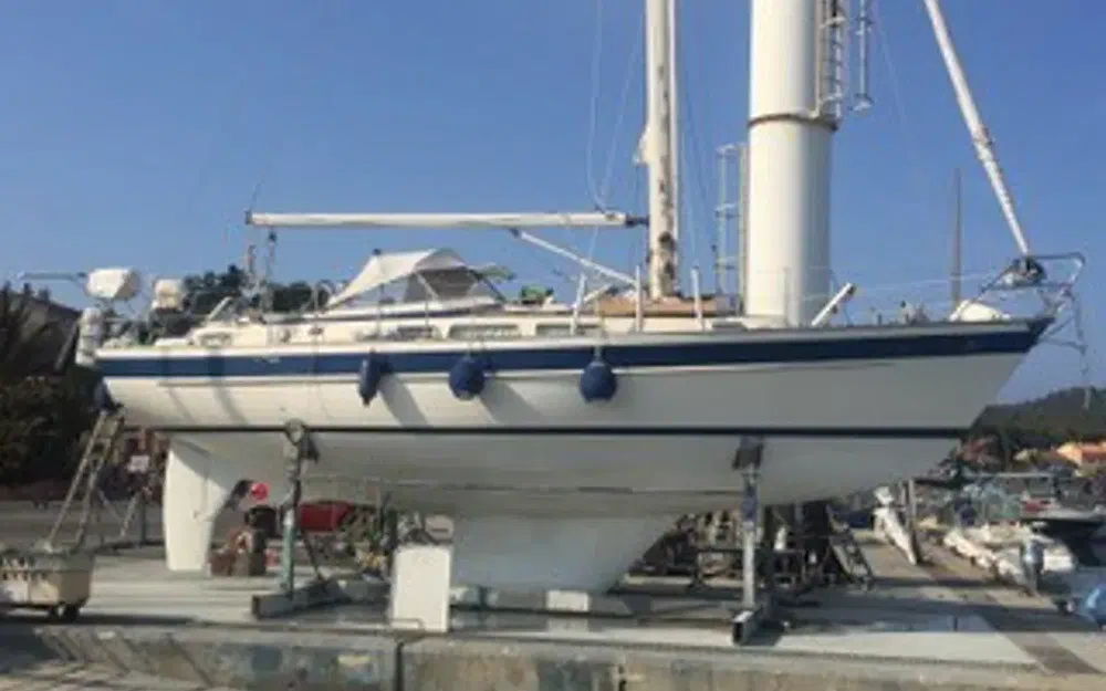 slider 0 Hallberg Rassy 36