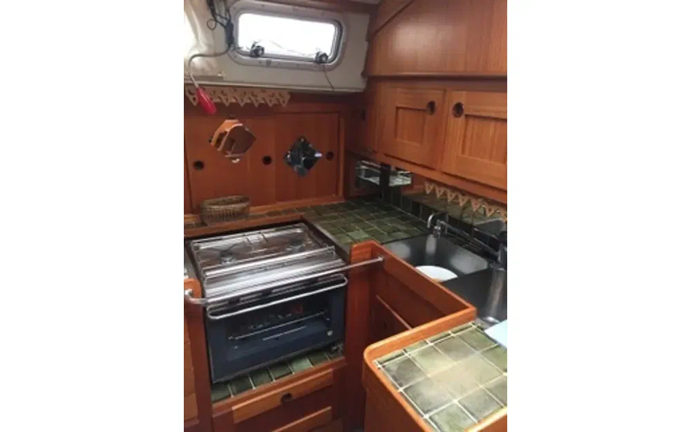 slider 1 Hallberg Rassy 36