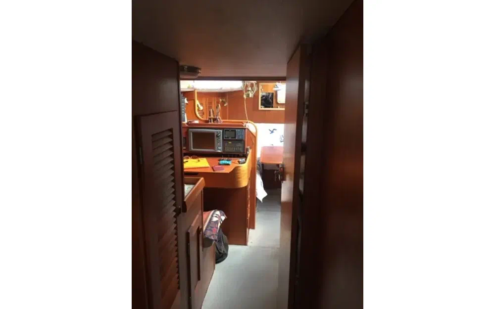 slider 22 Hallberg Rassy 36