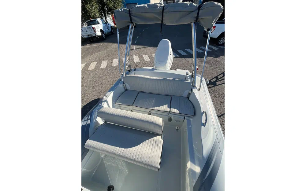 slider 4 Zar Formenti Zar 53 Classic Luxury
