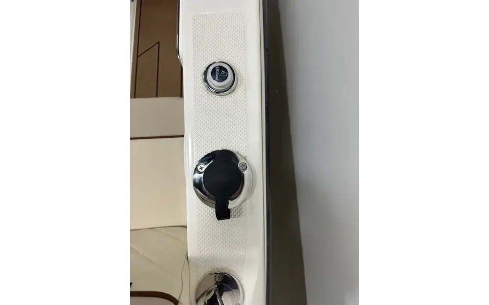 slider 25 Quicksilver 805 Open
