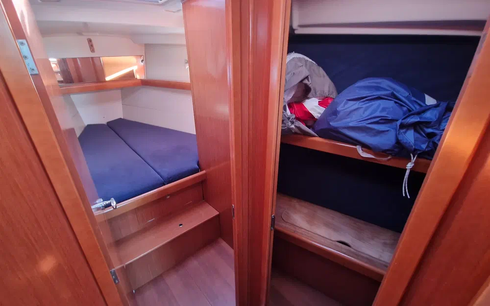 slider 7 Beneteau Oceanis 43