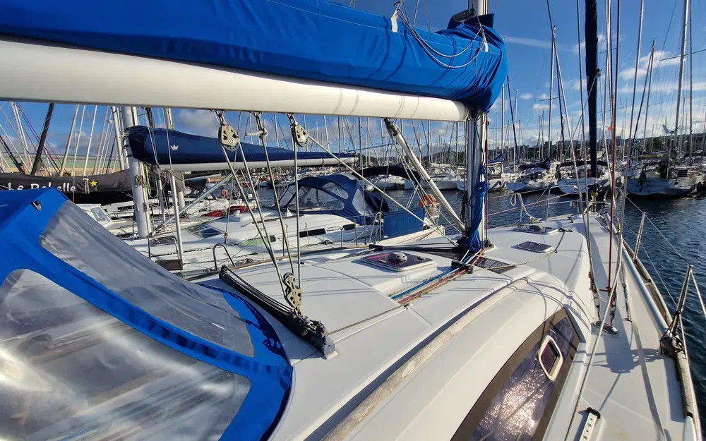 slider 9 Beneteau Oceanis 43