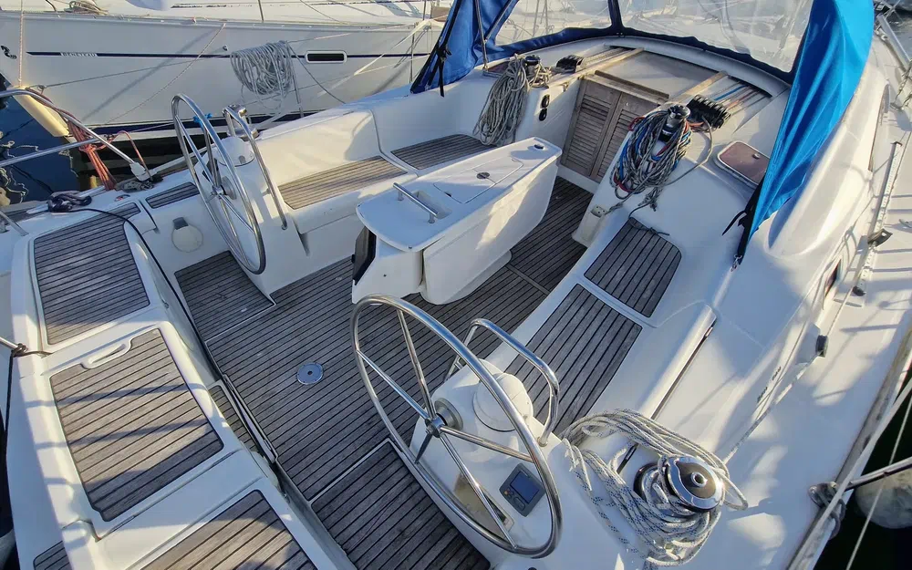 slider 2 Beneteau Oceanis 43