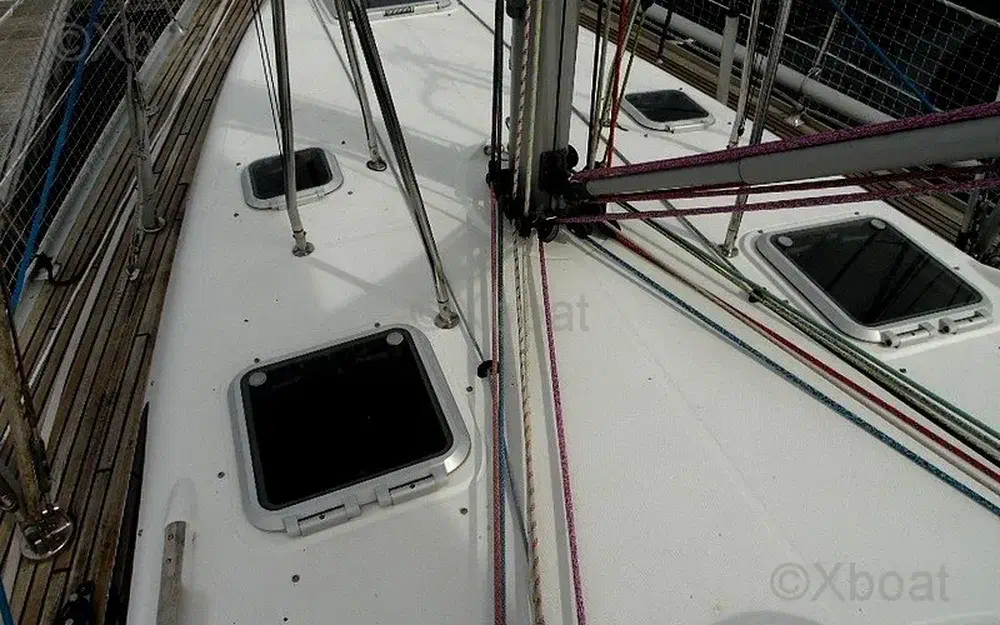 slider 10 Jeanneau Sun Odyssey 43