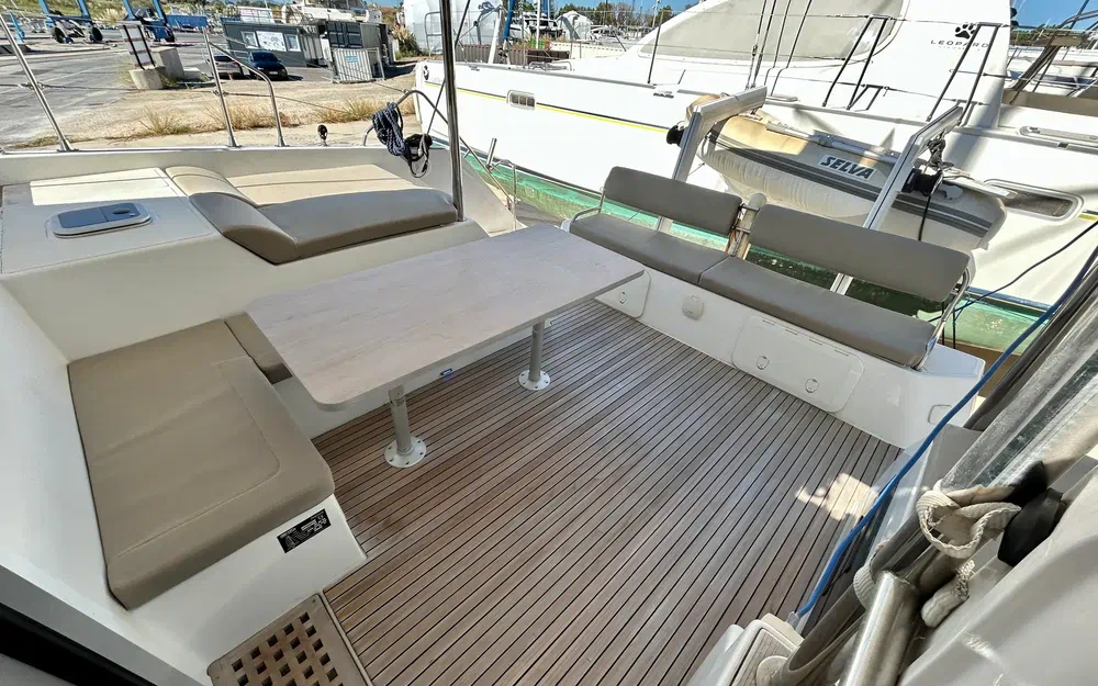 slider 11 Aventura Catamarans A34