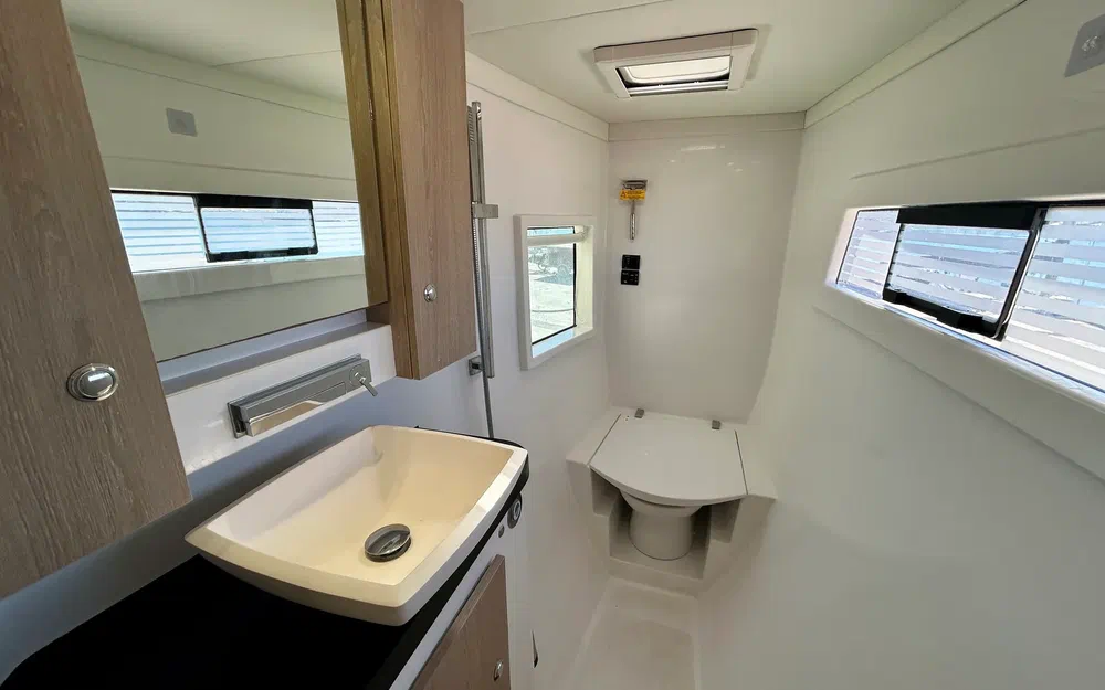 slider 5 Aventura Catamarans A34