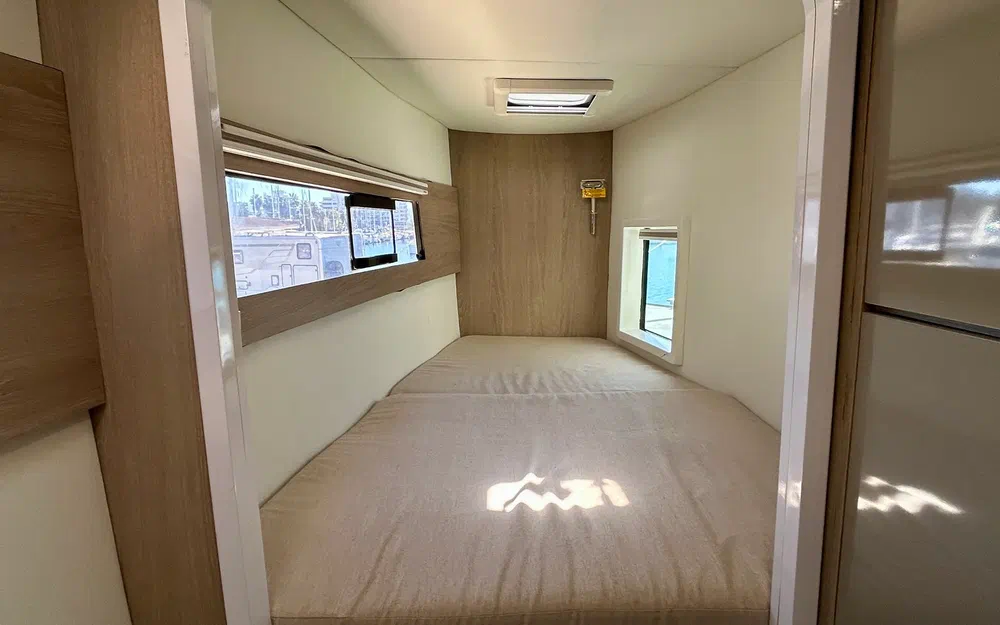 slider 7 Aventura Catamarans A34
