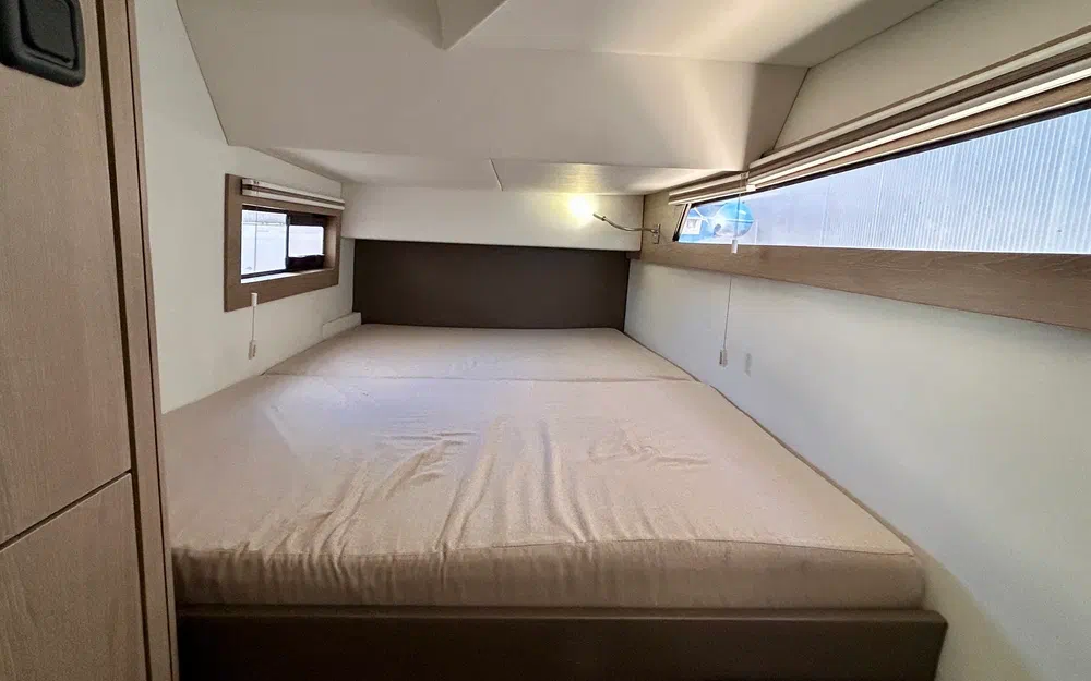 slider 6 Aventura Catamarans A34