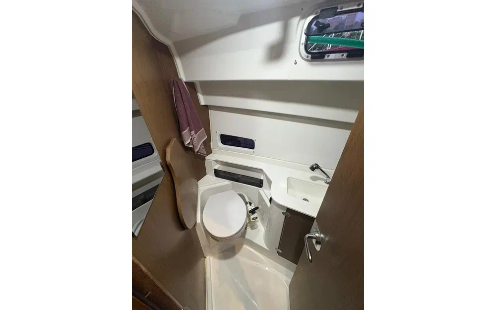 slider 13 Beneteau Antares Serie 9