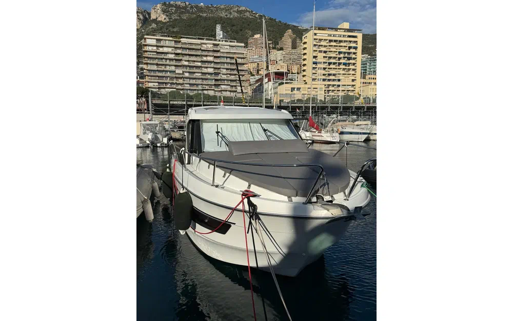 slider 15 Beneteau Antares Serie 9