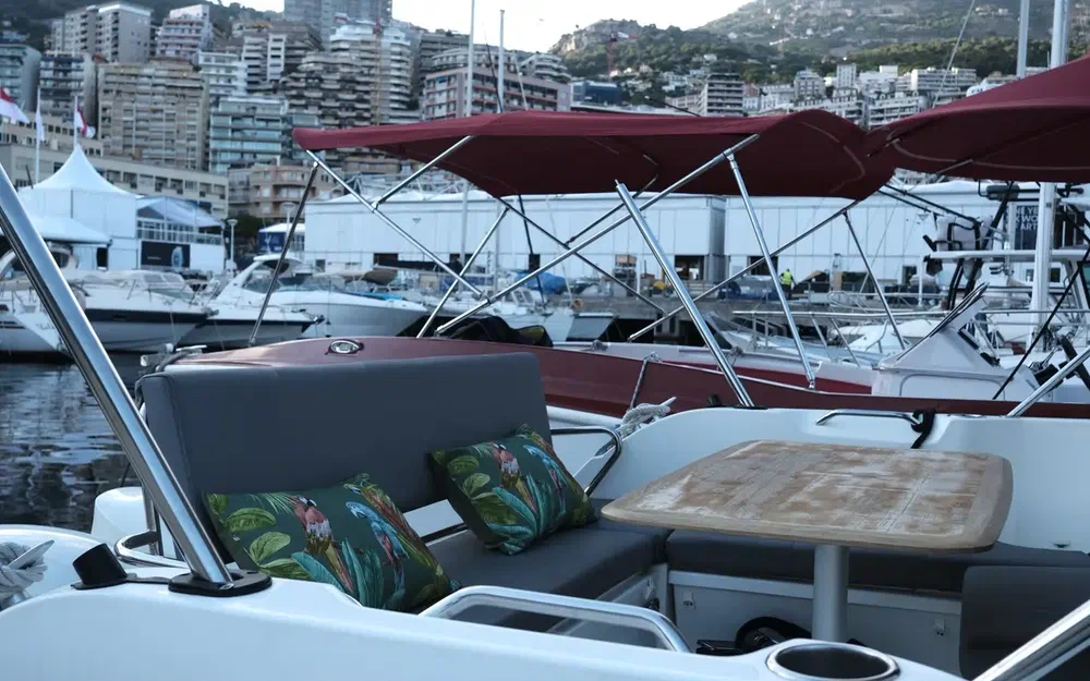 slider 8 Beneteau Antares Serie 9