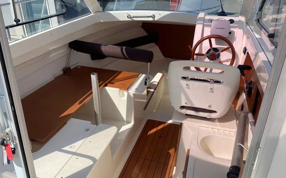 slider 16 Jeanneau Merry Fisher 645