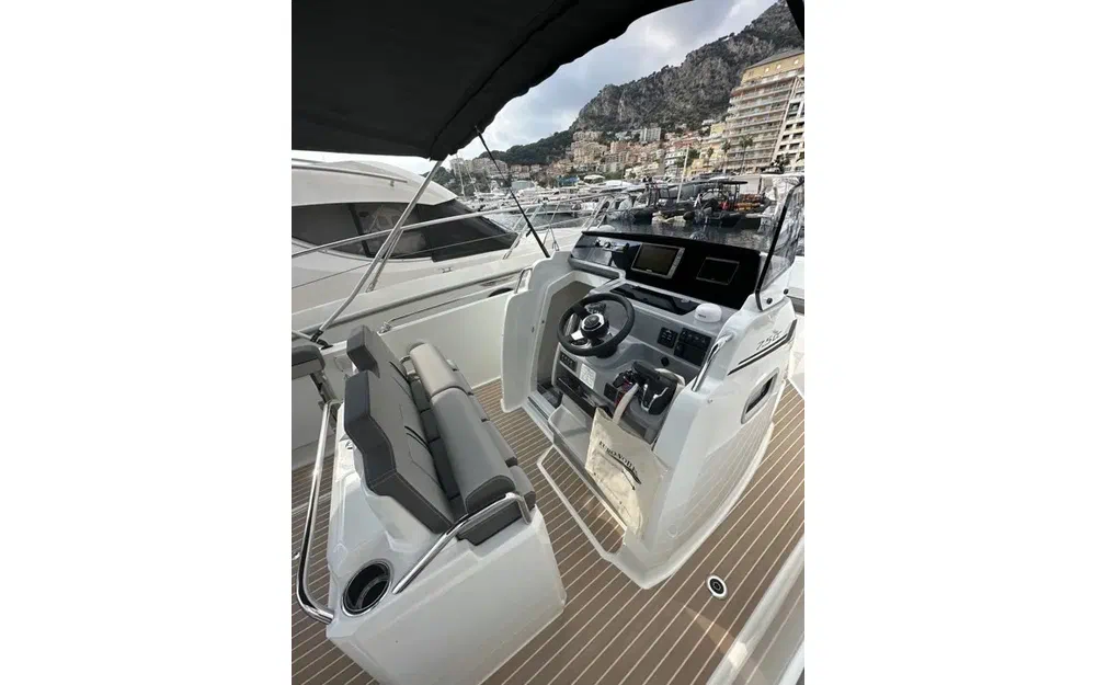 slider 2 Jeanneau Cap Camarat 7.5 CC Serie 3