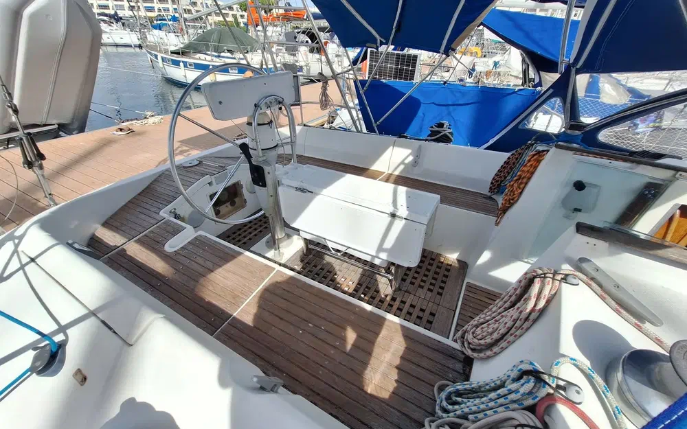 slider 1 Beneteau Oceanis 430