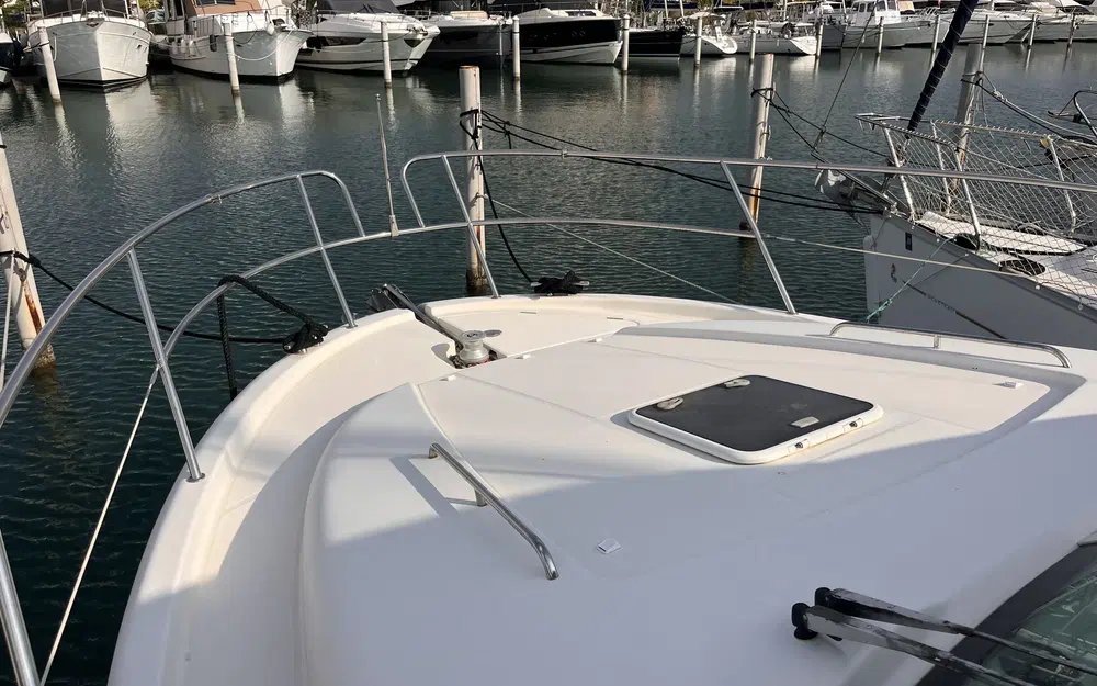 slider 10 Jeanneau Prestige 32 Fly