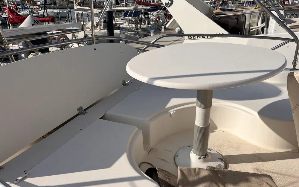 slider 12 Jeanneau Prestige 32 Fly