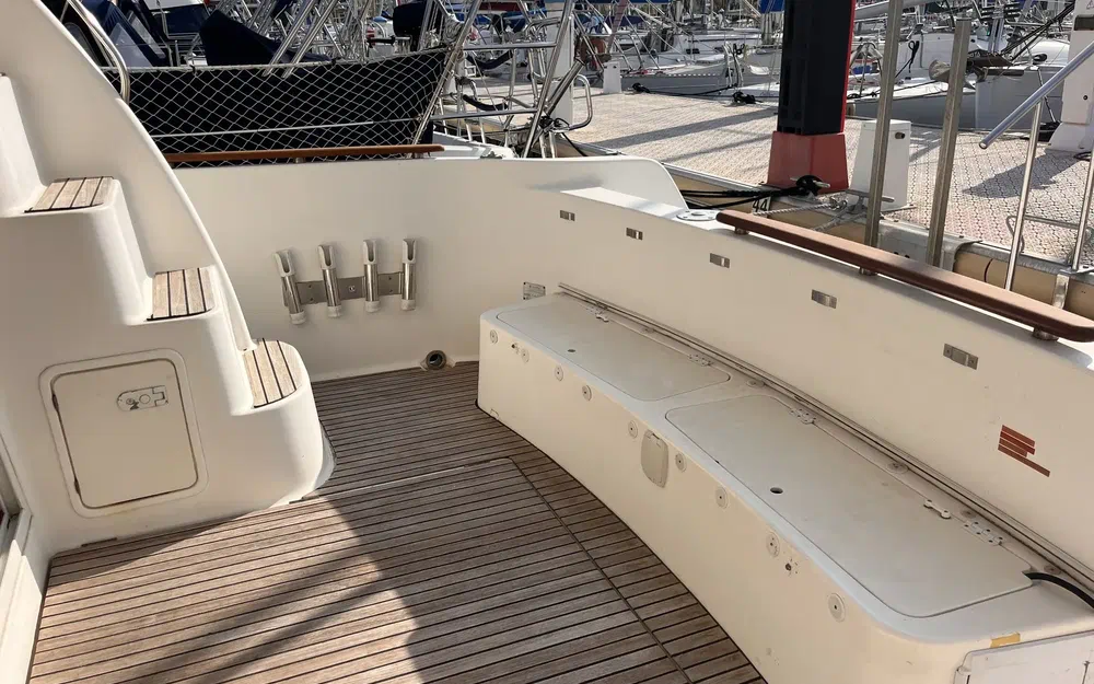 slider 2 Jeanneau Prestige 32 Fly