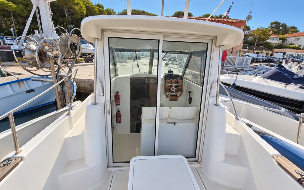 slider 5 Jeanneau Merry Fisher 635