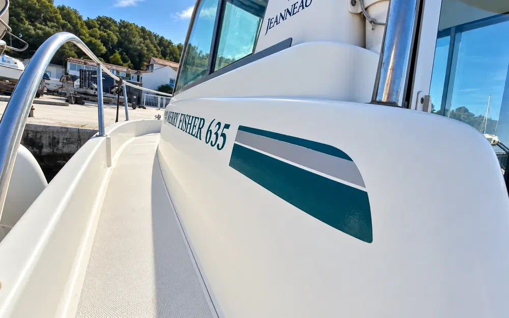 slider 2 Jeanneau Merry Fisher 635