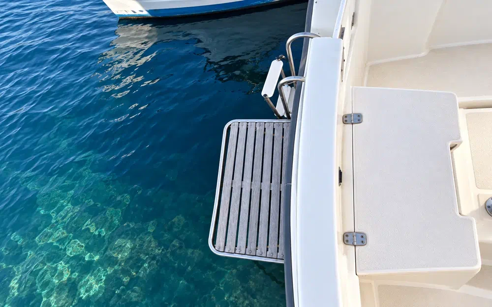 slider 4 Jeanneau Merry Fisher 635