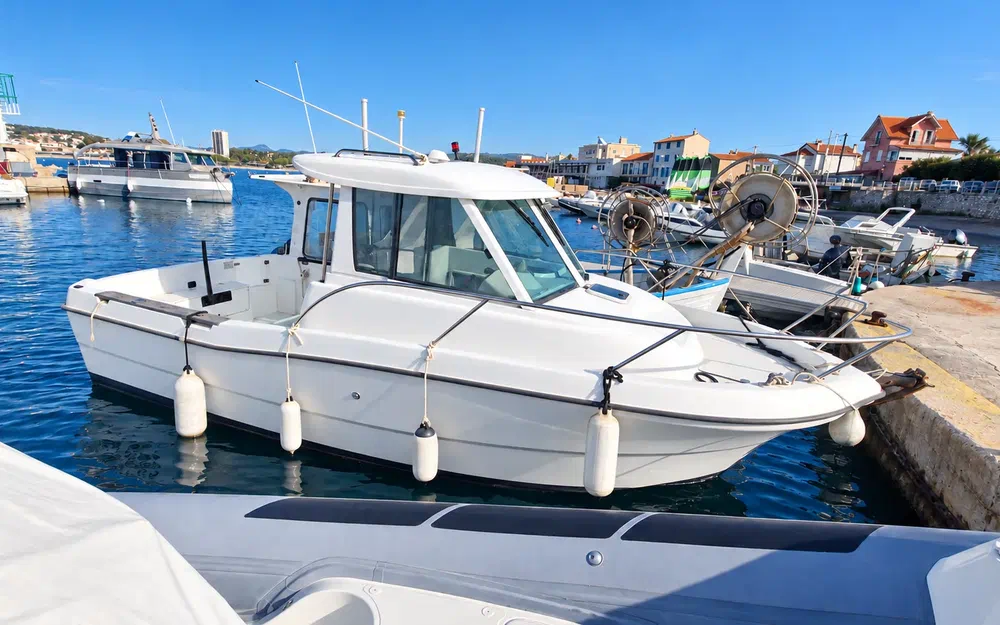slider 0 Jeanneau Merry Fisher 635