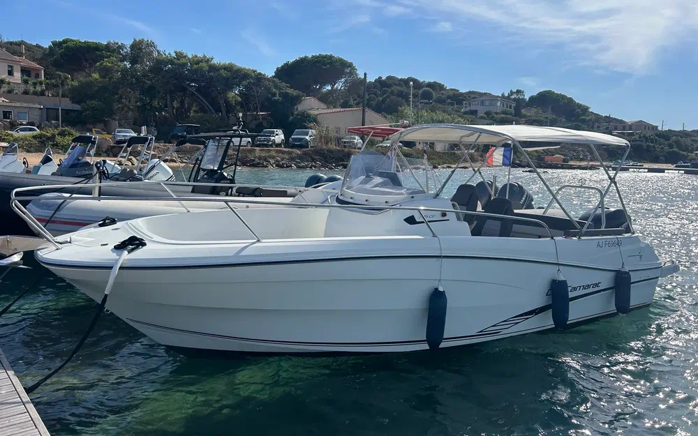 slider 0 Jeanneau Cap Camarat 7.5 CC