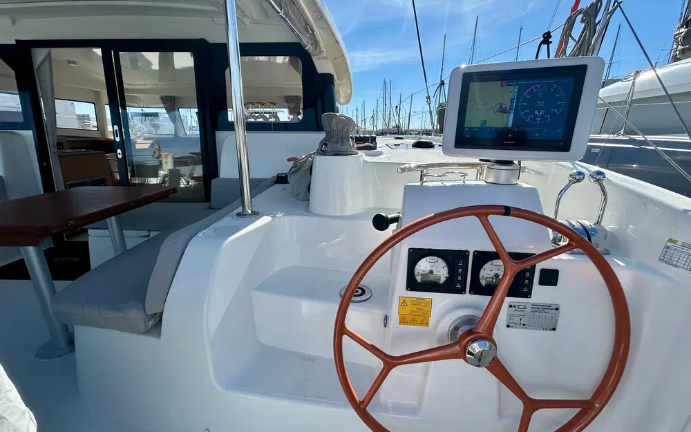 slider 12 Excess Catamarans Excess 11