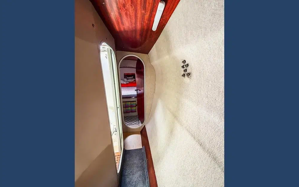 slider 21 Fountaine Pajot Athena 38