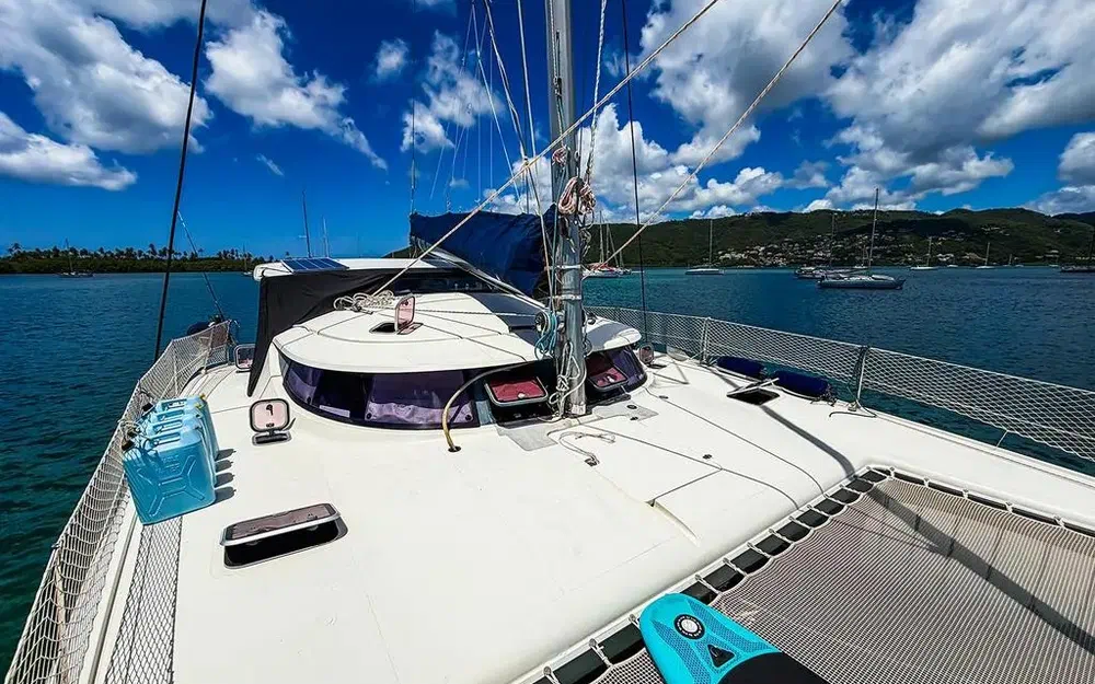 slider 4 Fountaine Pajot Athena 38