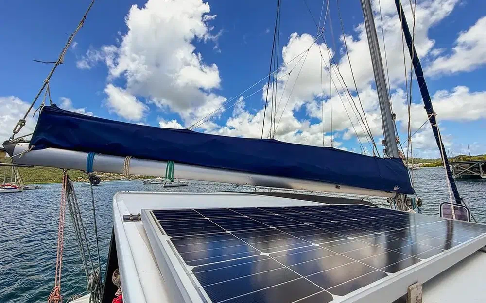 slider 7 Fountaine Pajot Athena 38