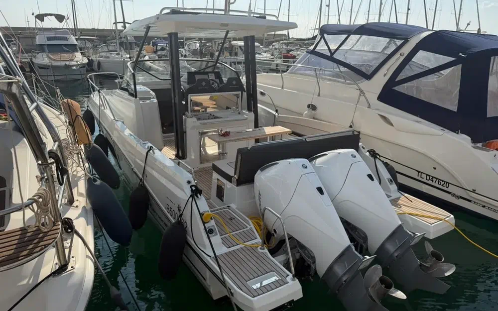 slider 1 Jeanneau Cap Camarat 9.0 WA Serie 2