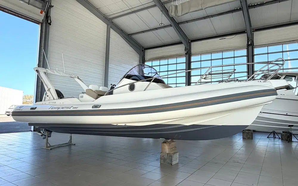 slider 0 Capelli Tempest 850 WA