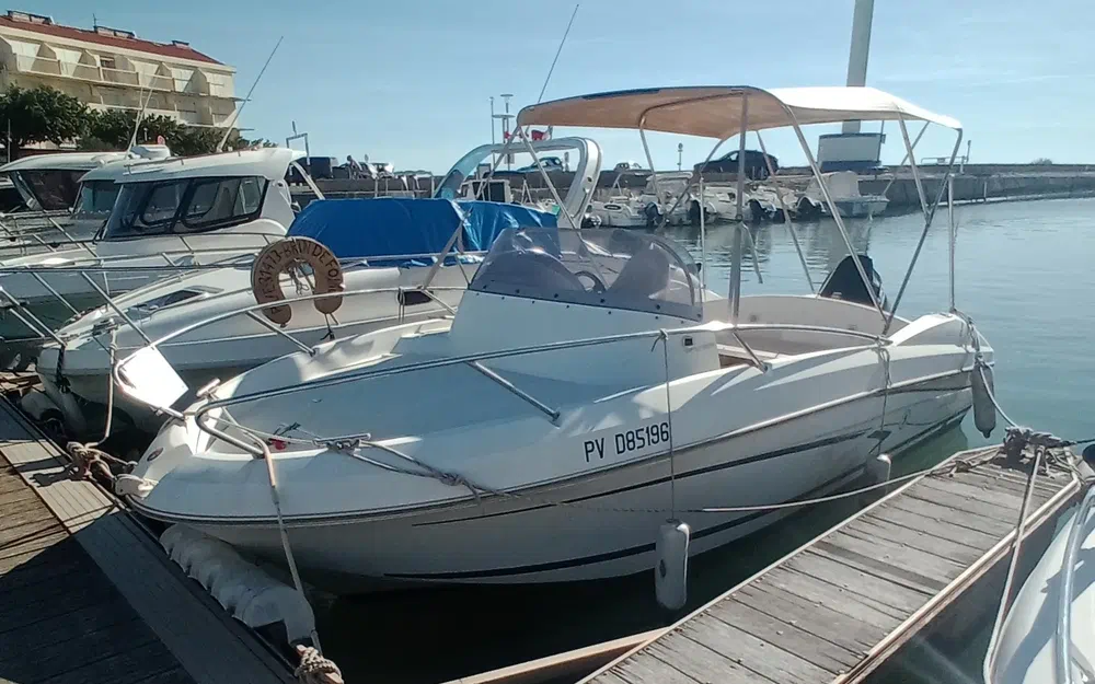 slider 0 Beneteau FLYER 650 SD