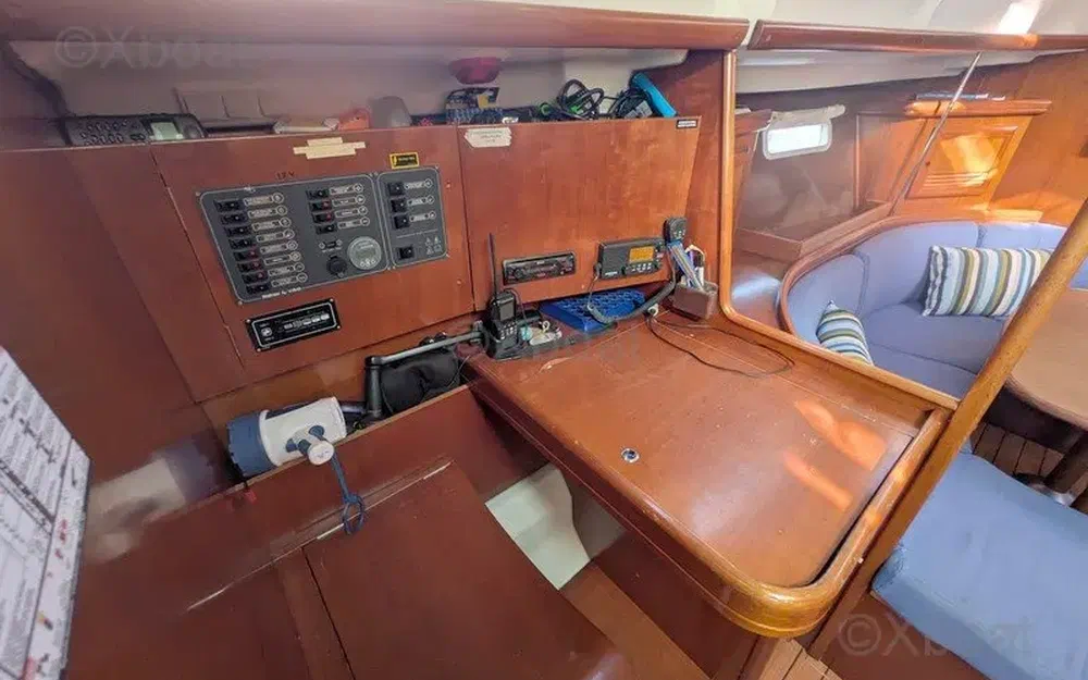 slider 6 Beneteau Oceanis 393 Clipper