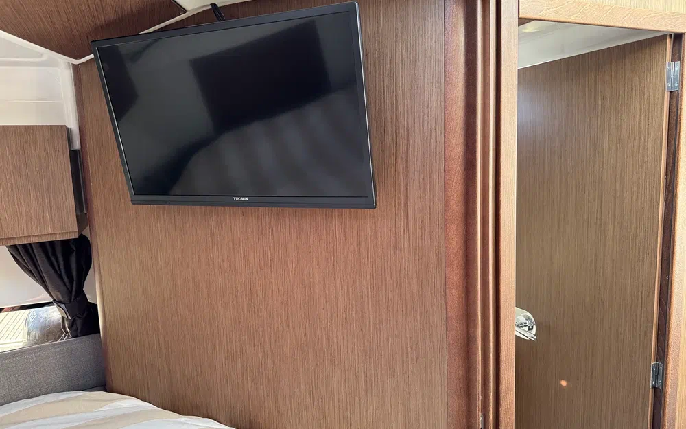 slider 28 Beneteau Antares 9 OB