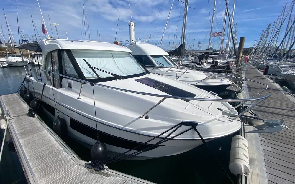slider 4 Beneteau Antares 9 OB