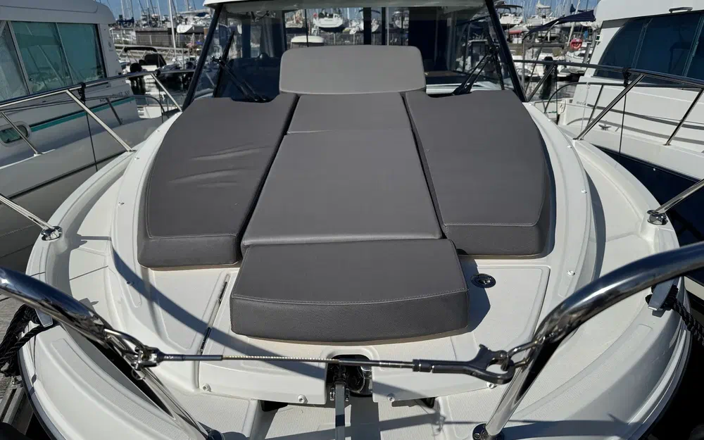 slider 6 Beneteau Antares 9 OB